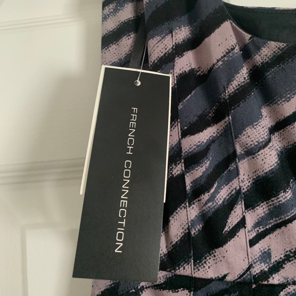 Patterned Dress - Picture 3 of 3